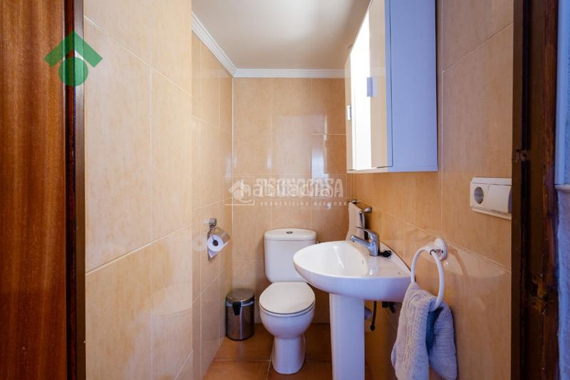 Foto b55267fc-a8bd-4c13-a445-8e0296b6ff06. Piso  en venta en Almuñecar centro Almuñécar