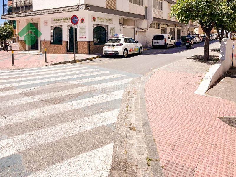 Foto c9aecbc9-25c9-40ea-a801-a14a42759bef. Aparcament cotxe a Almuñecar centro Almuñécar