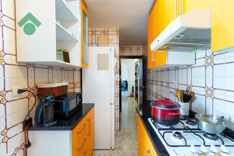 Foto 026329ac-d71b-4b4d-b83a-5e4f61aed9f3. Piso  en venta en Almuñecar centro Almuñécar