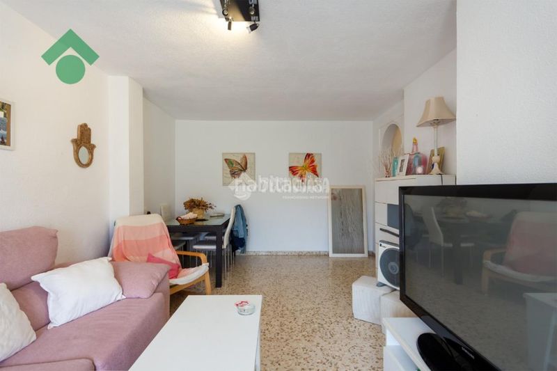 Foto b5ac7996-3e74-42c7-a759-f4b4a56d6ee4. Piso  en venta en Almuñecar centro Almuñécar