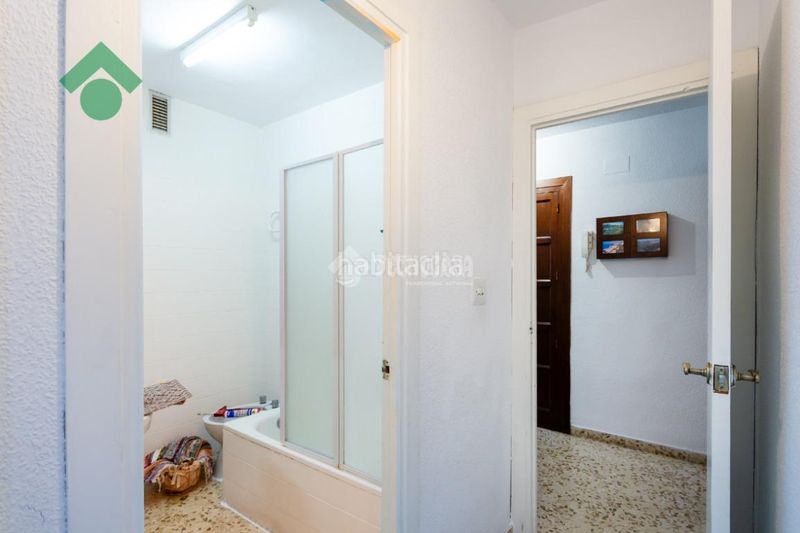 Foto b9aad325-3cd3-44da-9be8-2cbc54066f29. Piso  en venta en Almuñecar centro Almuñécar