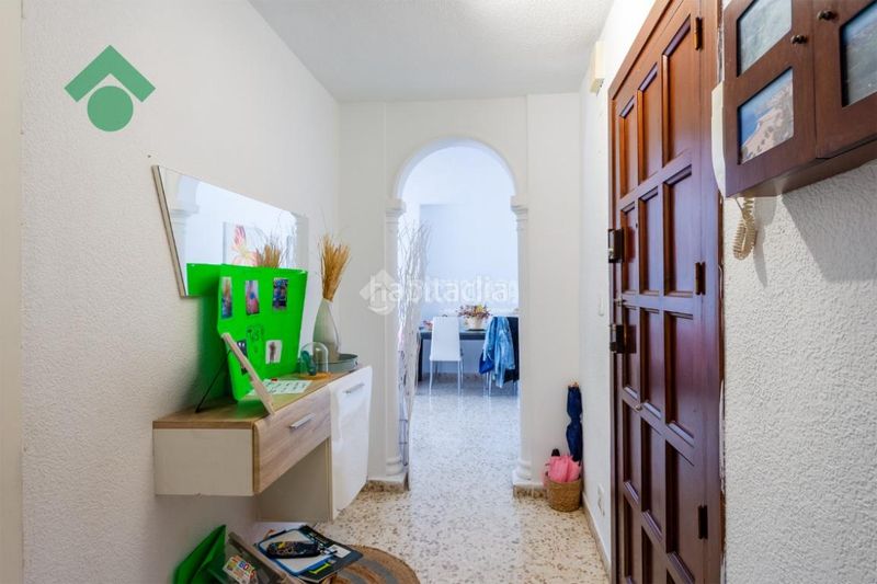Foto b9ff0518-f0d8-44ea-8980-604315cb01b5. Piso  en venta en Almuñecar centro Almuñécar
