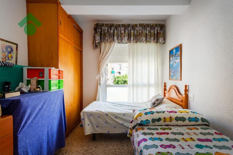 Foto c36e131b-64a7-4714-aae3-f4851d594a68. Piso  en venta en Almuñecar centro Almuñécar