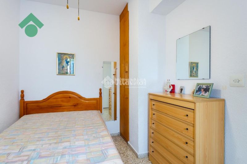 Foto d6e7ded8-bd1f-4120-a089-9edbfaf7c860. Piso  en venta en Almuñecar centro Almuñécar