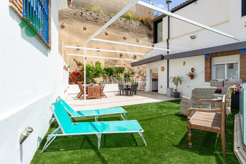 Foto 03685922-902f-4761-898f-62995a1471ea. Casa aparellada amb aparcament a Cotobro Almuñécar