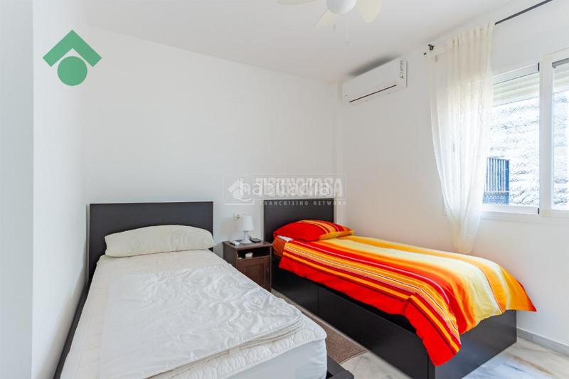 Foto 2a63ff7e-4ae8-4fac-9571-a437fec42bf4. Casa aparellada amb aparcament a Cotobro Almuñécar