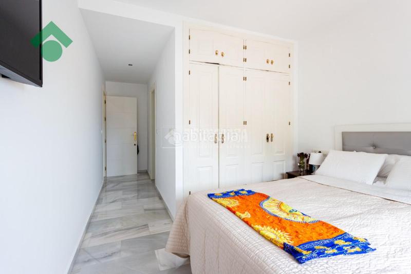 Foto 45d28bdc-ca3e-4bc3-8daa-67c99c2b85cd. Casa aparellada amb aparcament a Cotobro Almuñécar