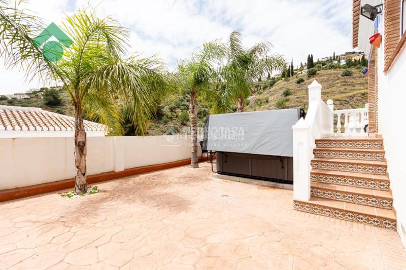 Foto c8b88b1b-01a9-4aa5-976e-f031e00cf155. Casa aparellada amb aparcament a Cotobro Almuñécar