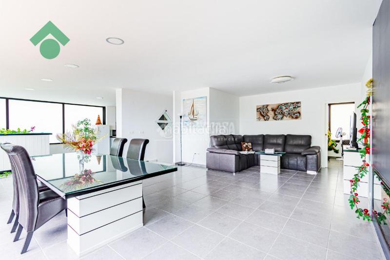 Foto f47ecf29-a32b-40d3-b71e-bf6ac26c13af. Casa aparellada amb aparcament a Cotobro Almuñécar