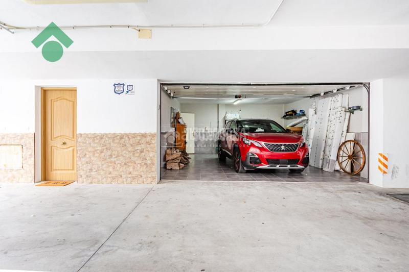 Foto ff06f39a-5ca6-4729-95e0-d80df10372a8. Casa aparellada amb aparcament a Cotobro Almuñécar