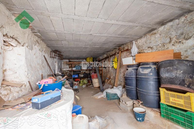 Foto 0d18aff7-93ce-4f1a-81fd-6d6276a3662a. Casa aparellada a Otívar