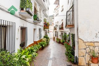Towny house in Otívar. Casa en venta en otívar