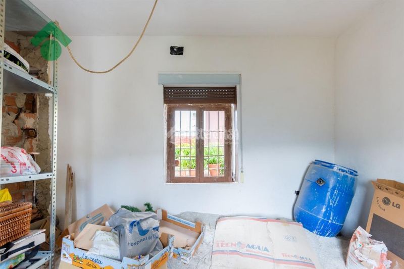 Foto dcaf49a3-43e0-46b6-921a-e72e89b209eb. Casa aparellada a Otívar