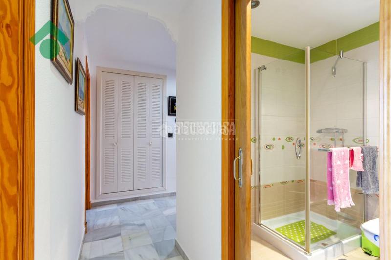 Foto 916d1c4e-e1a9-4af6-9001-0280394e85dd. Piso  en venta en Almuñecar centro Almuñécar