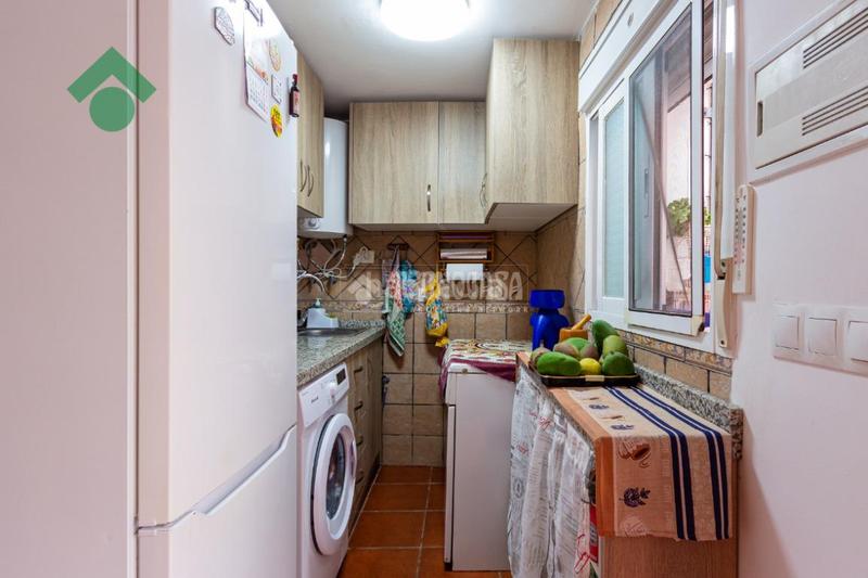 Foto f0d398d5-88bb-44d8-b1b1-8e592e0a5305. Piso  en venta en Almuñecar centro Almuñécar