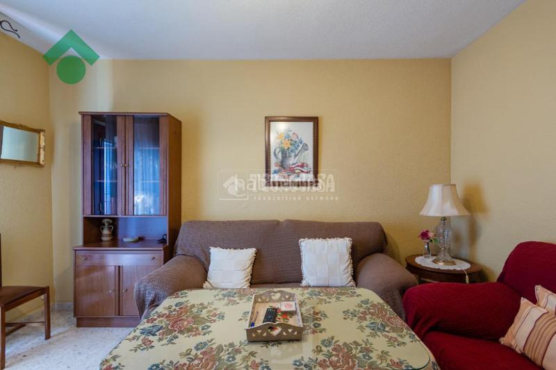 Foto a8cac2d4-6bd4-4769-acec-36a71a9968f5. Piso  en venta en Almuñecar centro Almuñécar
