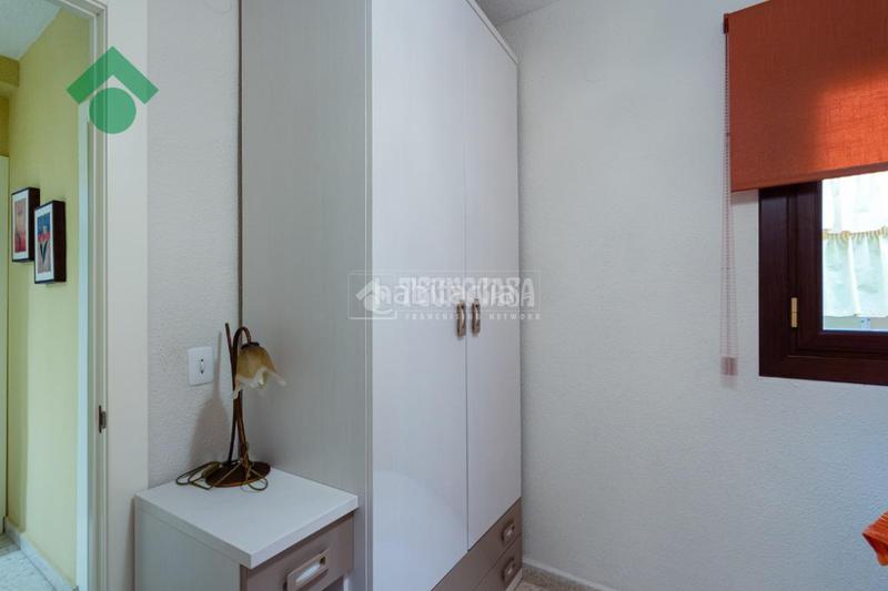 Foto c7635eac-23ac-48af-840c-e5e56b5cb6c3. Piso  en venta en Almuñecar centro Almuñécar