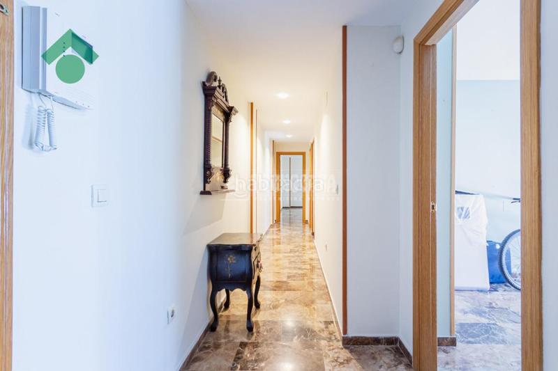 Foto 5620e308-3e8a-4d98-a9f1-cc8d4f2fa0d3. Piso  en venta en Almuñecar centro Almuñécar