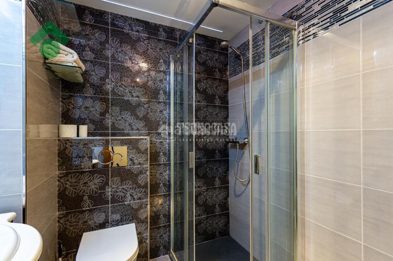 Foto 6000630f-58ae-47bf-b633-752bf727333a. Piso  en venta en Almuñecar centro Almuñécar