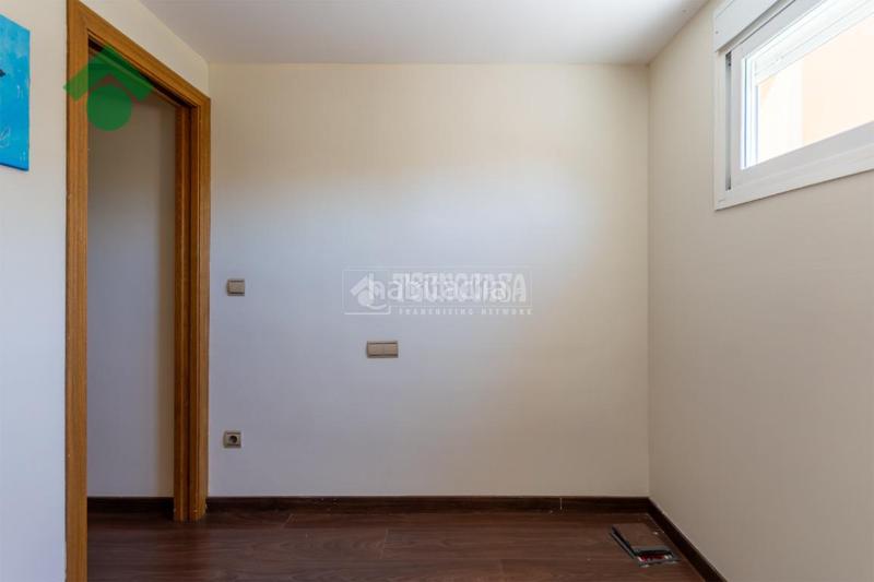 Foto a8de5e91-a488-4f69-a835-c7dc8999259c. Piso  en venta en Almuñecar centro Almuñécar