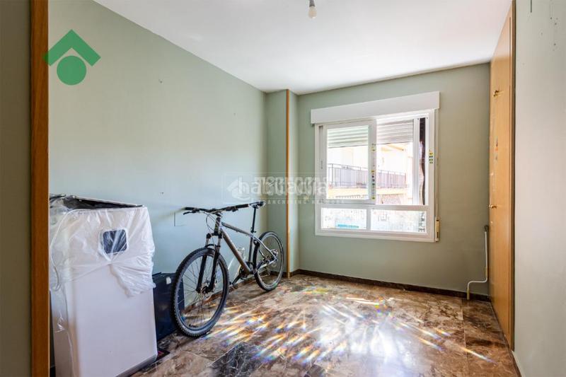 Foto d2becf4c-595d-4f23-be90-4bc0a3f3221d. Piso  en venta en Almuñecar centro Almuñécar