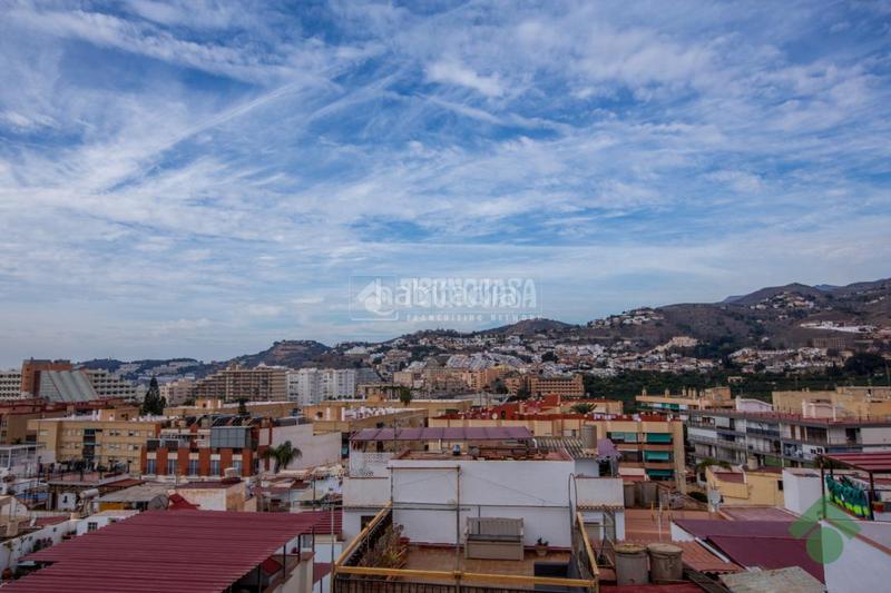 Foto 0d15b339-96ed-4e5d-a765-4e2bb77b1963. Casa pareada casa en venta en Almuñecar centro Almuñécar