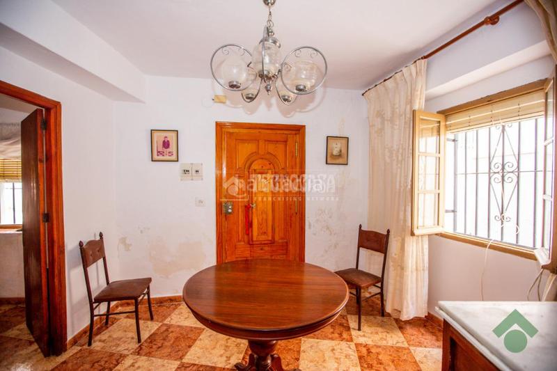 Foto 375d0fa5-60e0-47eb-a64d-1dbacb3bf657. Casa pareada casa en venta en Almuñecar centro Almuñécar