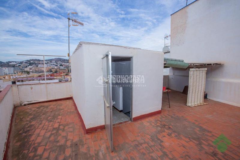 Foto e8a2b81a-c3ae-4300-8451-12a86e1c3bae. Casa pareada casa en venta en Almuñecar centro Almuñécar