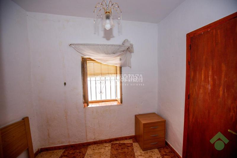 Foto fa00308f-1ffb-4caf-81c8-917a3df10045. Casa pareada casa en venta en Almuñecar centro Almuñécar
