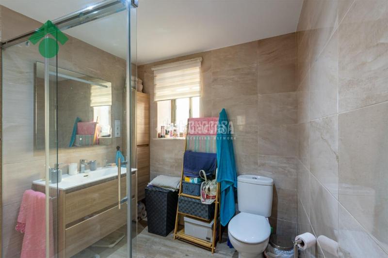 Foto ed5f0bf9-1665-42f1-ba9d-05c0feb2aa15. Casa pareada casa en venta en Almuñecar centro Almuñécar