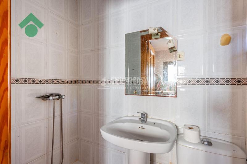 Foto 3897ce2b-25c7-4b70-977b-39bf8f50ca74. Casa pareada casa en venta en Almuñecar centro Almuñécar