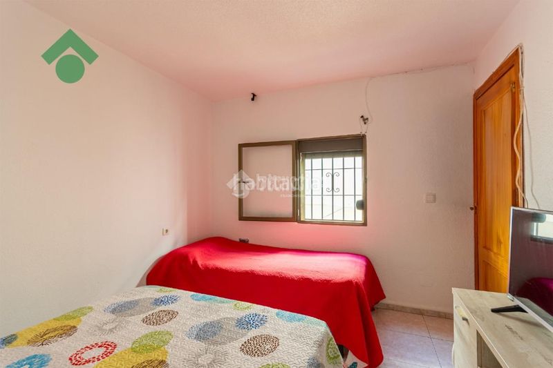 Foto 5a364af7-af71-40df-894c-6022bdf4c6c7. Casa aparellada a Almuñecar centro Almuñécar