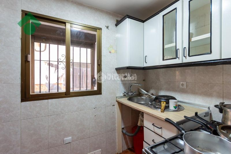 Foto d3a476e0-a245-4a95-8d86-bd21c8343fad. Casa aparellada a Almuñecar centro Almuñécar