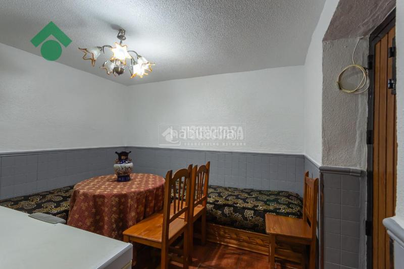 Foto d4f9f43a-40f5-4f35-97f3-44e12ae4980f. Casa pareada casa en venta en Almuñecar centro Almuñécar