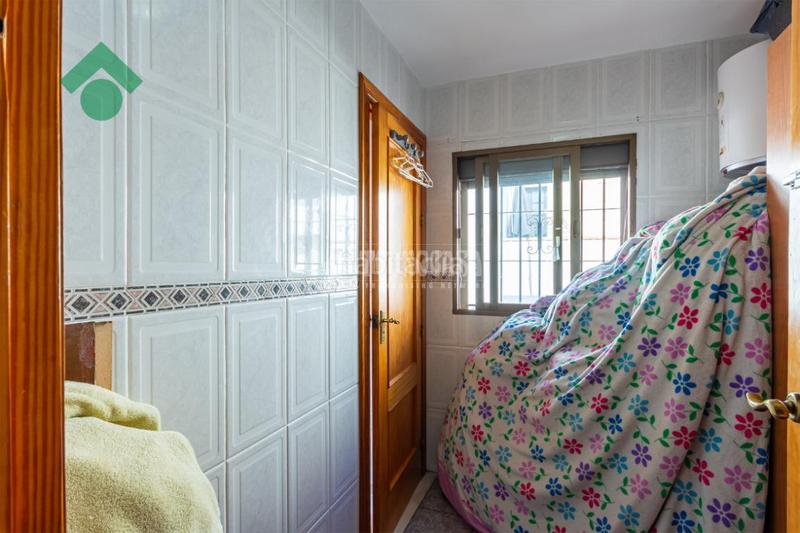 Foto f519559e-6f11-40d2-b8a1-ca020dbd0dc2. Casa pareada casa en venta en Almuñecar centro Almuñécar