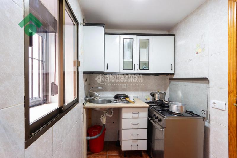 Foto fddf7079-17ec-4d4a-a380-6fa8eac0c754. Casa pareada casa en venta en Almuñecar centro Almuñécar