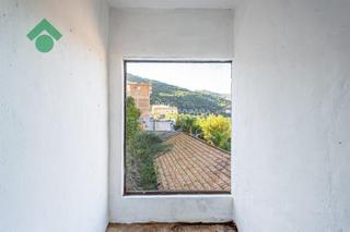 Casa aparellada a Jete. Casa en venta en jete