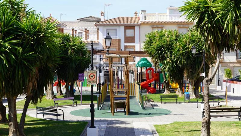 Foto 668993b6-bf2a-4a2e-9fa9-6bb068e491e4. Parking coche boxplaza de garaje en venta en Peligros