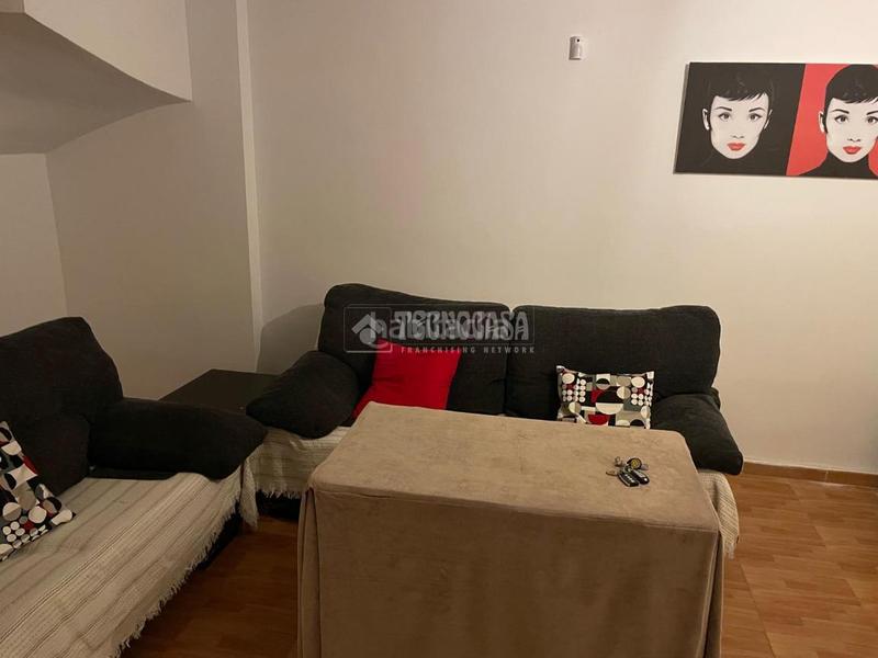 Foto a7da5f22-b22b-41ce-b43c-f6a0d23f73a7. Maison jumelée dans Iznalloz