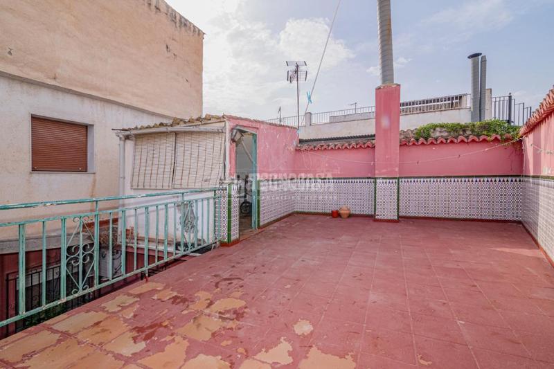 Foto 0303f6a9-a5de-42e3-a34c-c0536f6b58ba. Casa aparellada a Peligros