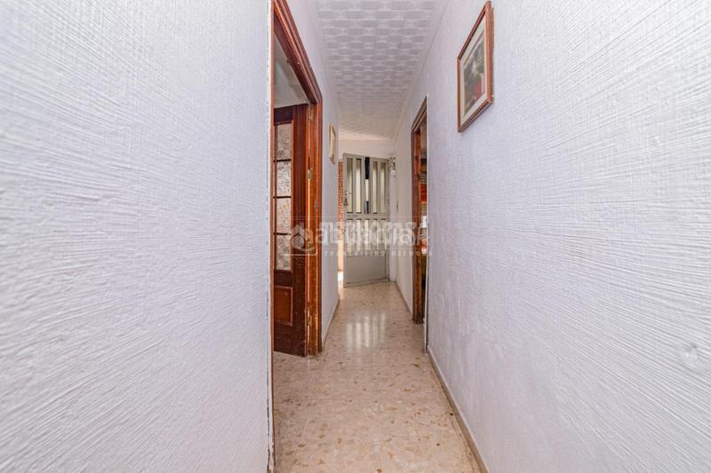 Foto 57b608b8-d43a-4dfe-b67a-899c2369cc85. Casa aparellada a Peligros