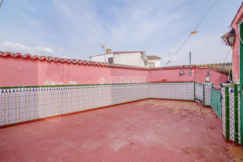 Foto 6de057a9-26fb-4d59-b1f8-ec5e94035f48. Casa aparellada a Peligros