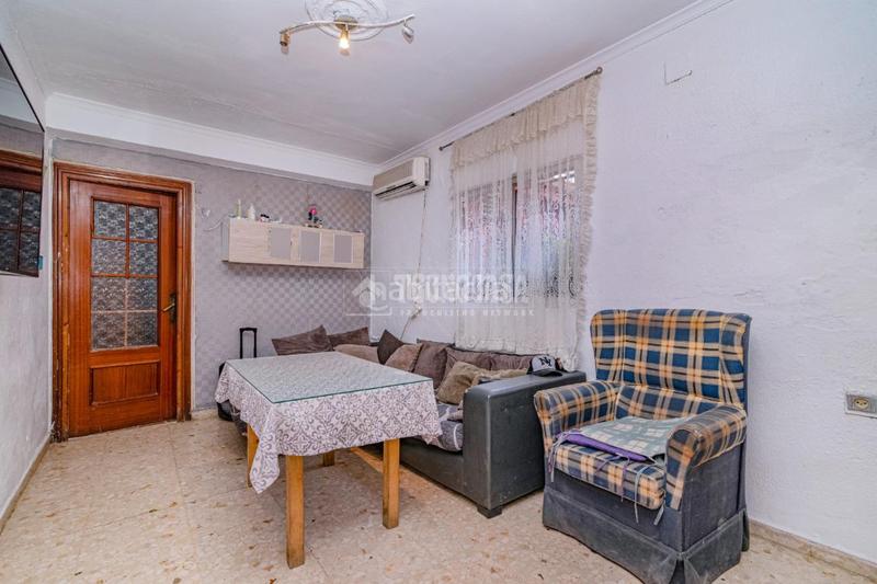 Foto ddec24f2-5bb7-44e4-bea5-551f7ca6ffeb. Casa aparellada a Peligros