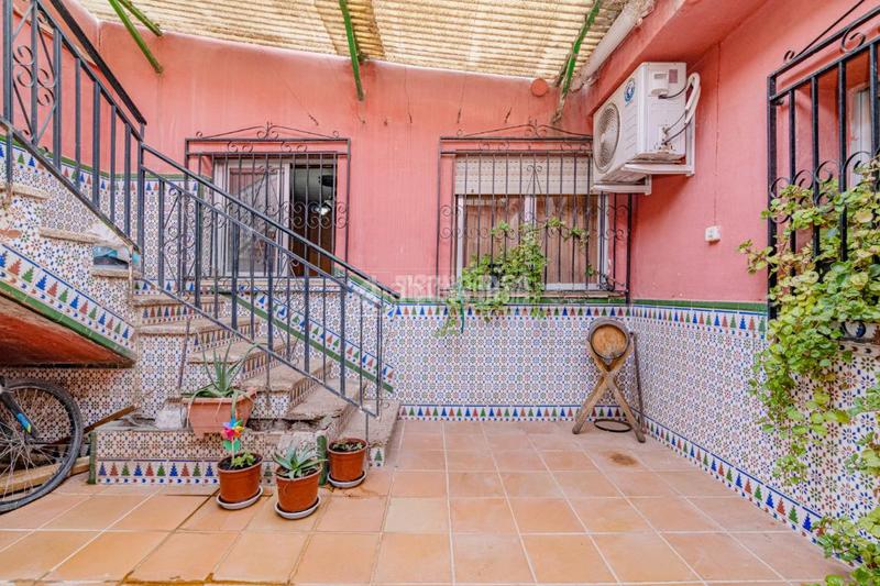 Foto e9114557-762f-46e4-9319-1d47fe406b02. Casa aparellada a Peligros