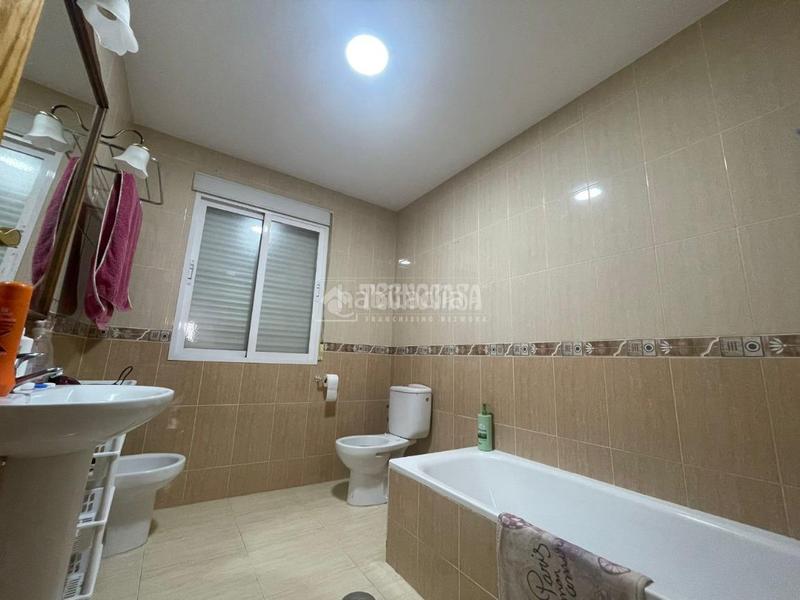 Foto 8e81c39c-4f98-4f24-b77c-8039cc0ae055. Casa pareada casa en venta en gevéjar en Güevéjar