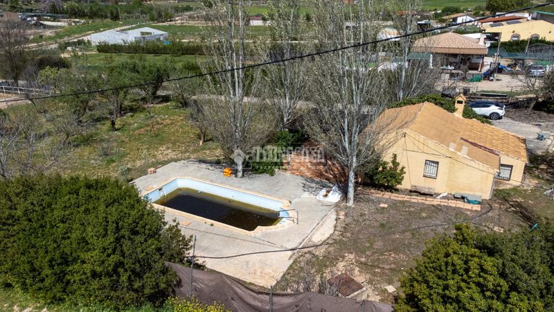 Foto cb1e8480-bca6-44d4-987c-d1599c6b00ad. Masia a Iznalloz