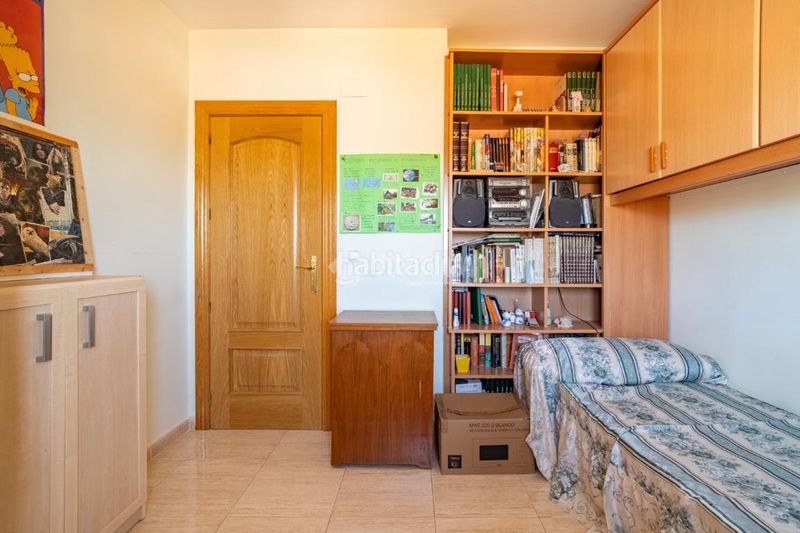 Foto ce6abeef-cb7c-489f-b3aa-70f9b435058d. Casa aparellada a Jun