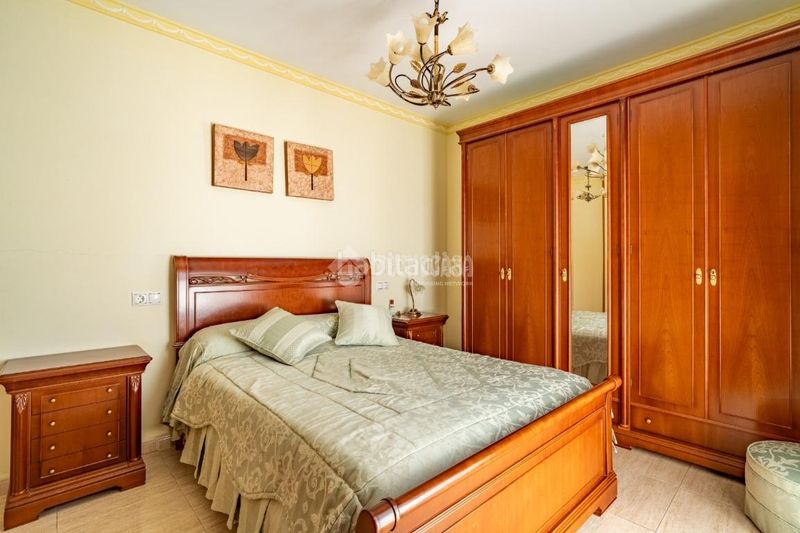 Foto ffc5abfe-1049-4a7e-954e-57a235012b92. Casa aparellada a Jun