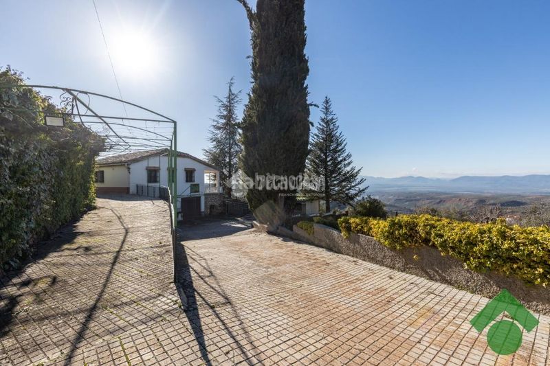 Foto 0a77d3fd-3fc7-4e8e-a8ab-3d29eb490c04. Casa  en venta en Nívar