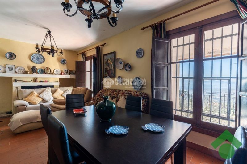 Foto a1b01e2c-42b8-4e51-9af3-40ef5beeae3c. Casa  en venta en Nívar